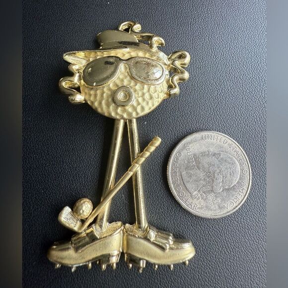 AJC Signed Articulating Gold Tone Vintage Lady Golfer Brooch. - Picture 5 of 7